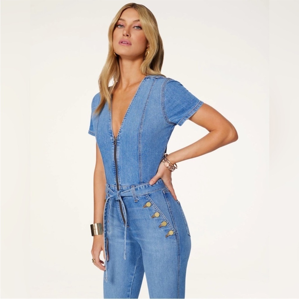 NWT Ramy Brook Helena Zip Front Flared Leg Light
Wash Denim Jumpsuit Sz 30 - Picture 4 of 14